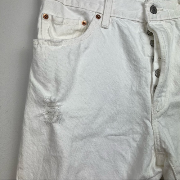 Levi's 501 White Jeans Straight Leg Distressed Button Fly Size W 31 L30‎ EUC - Picture 2 of 9